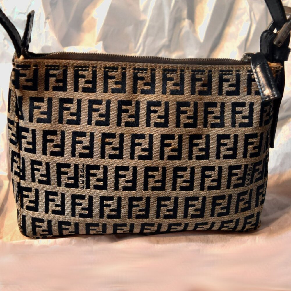 Vintage Fendi Zucca Canvas Leather Pochette Made in Italy - Picture 4 of 11